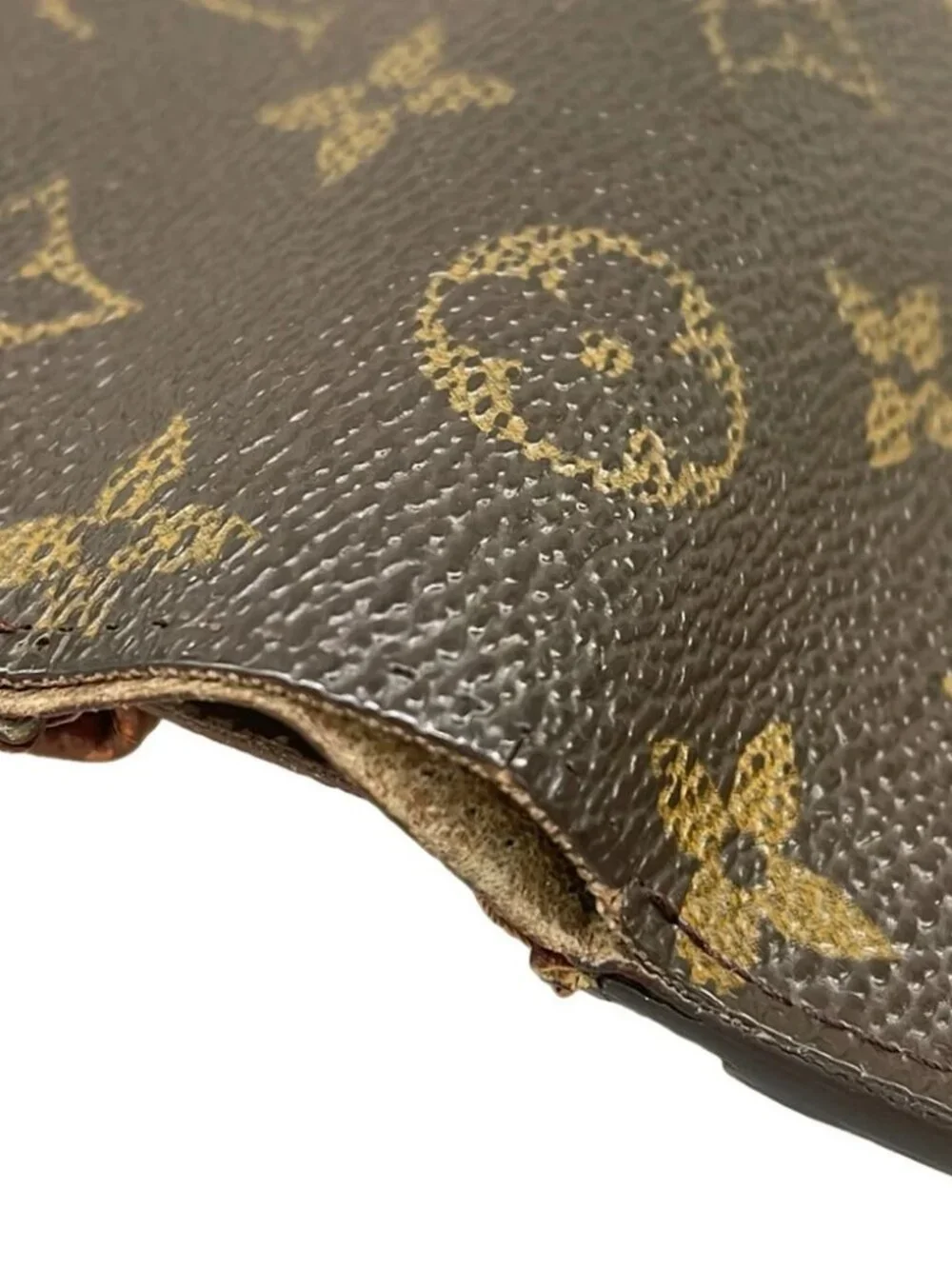 Louis Vuitton accessories	box dust